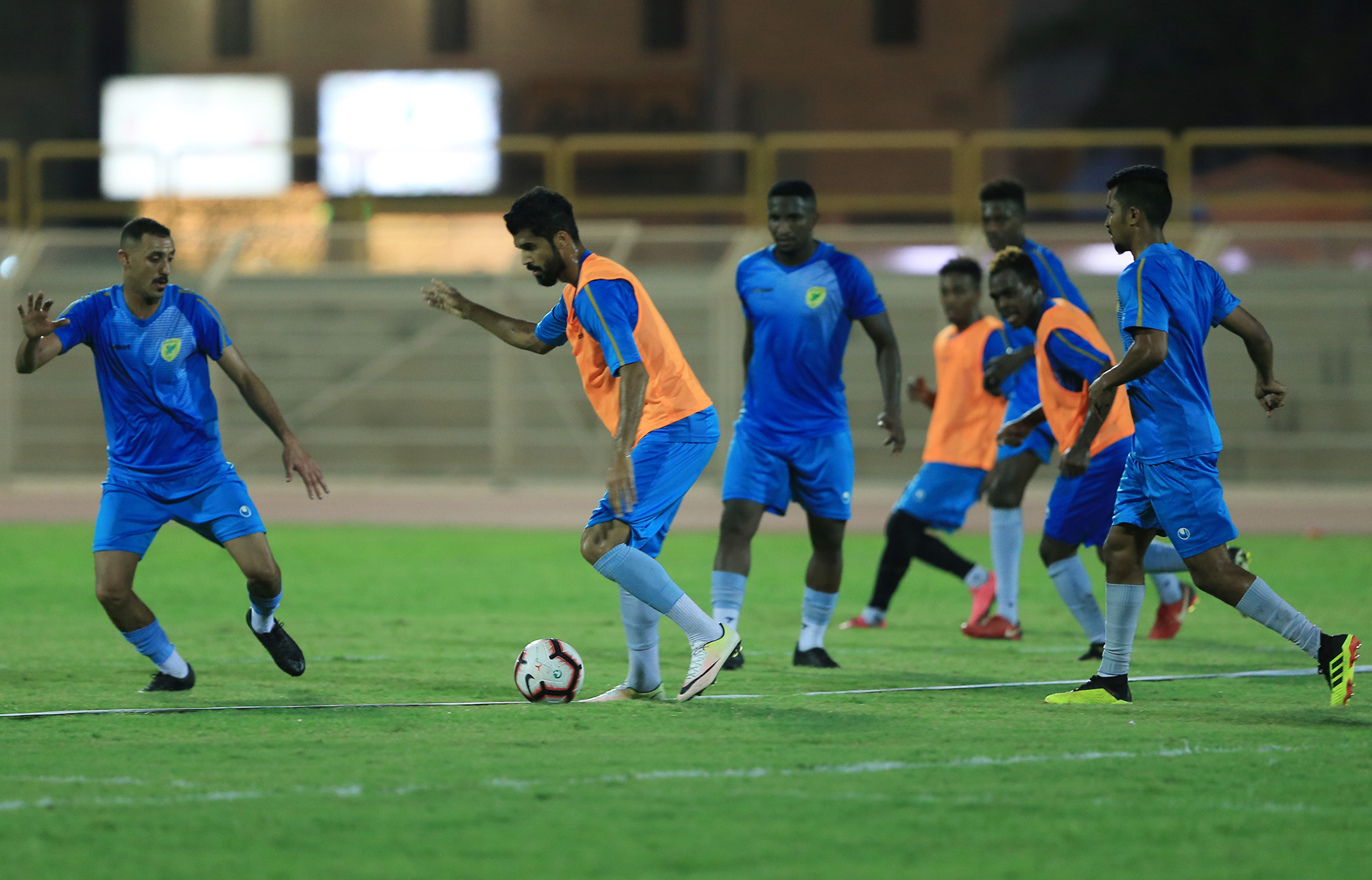 آل نتيف ينضم مجدداً لتدريب حراس الخليج والدانة يتدرب على فتريتن تحضيراً لمواجهة النهضة ضمن منافسات الجولة الثامنة لـ #دوري_الأمير_محمد_بن_سلمان